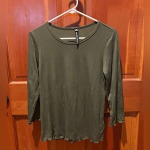 Design Lab Lord & Taylor Scalloped Hem 3/4 Sleeve Tee
